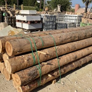 rollizos de madera preparados para el envio