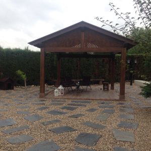Pérgolas de Madera Laminada para Exteriores y Jardines - Imagen 2