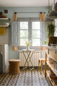 Existen diferentes tipo de ventanas de madera para la decoración de tu hogar.