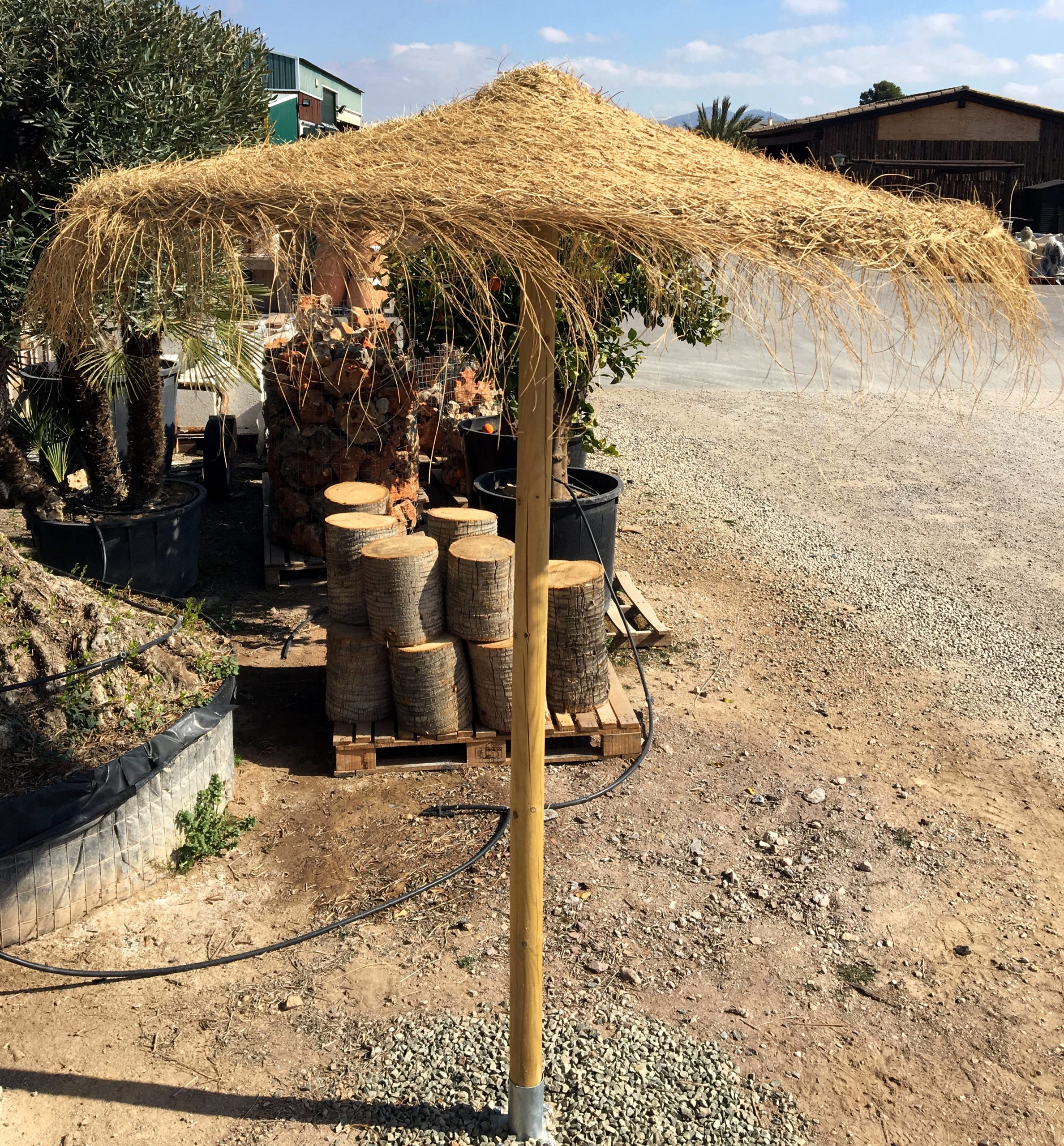 SOMBRILLA DE ESPARTO GRANDE PARA JARDIN Y PISCINA - RUSTICOS Y MADERA