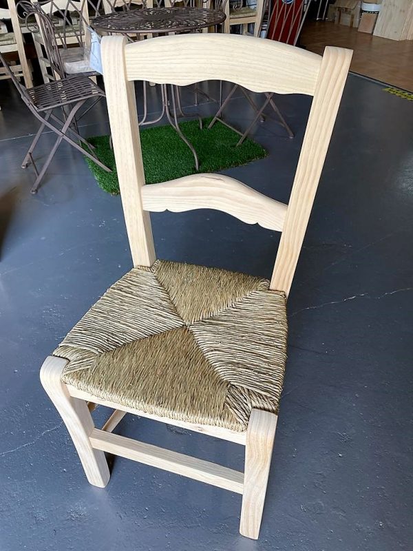 silla rústica de madera
