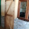 puerta granero rústica con herraje para la pared
