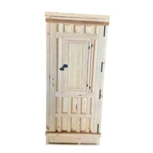parte interior puerta con reja y ventano