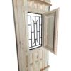 detalle postigo interior puerta rústica de madera