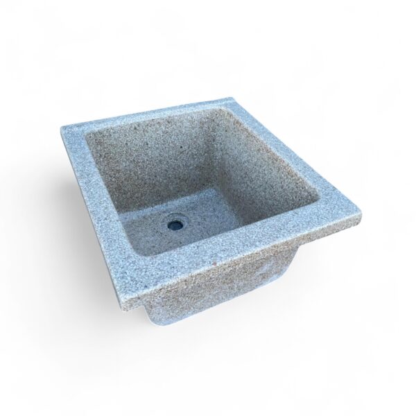 pileta rústica de piedra